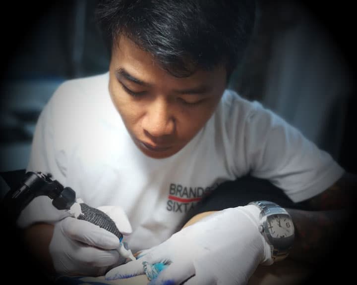 Tony Bekers, resident artist at Bali Famous Ink